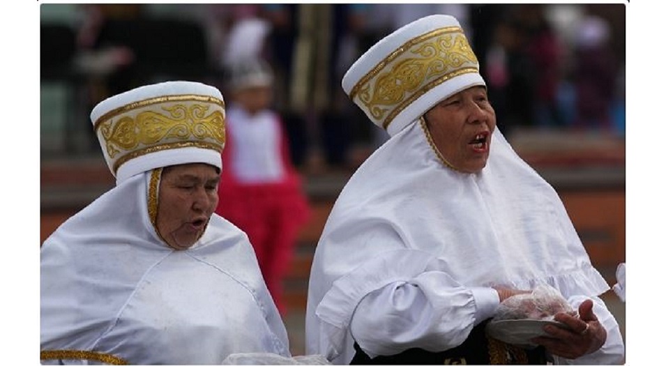"كيمشك"...الرمز الوطني للحجاب في كازاخستان + صور