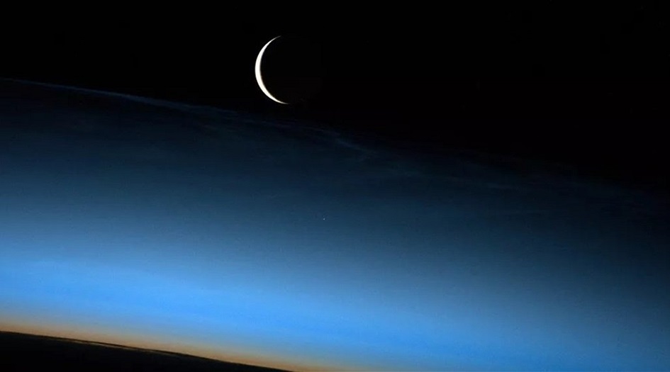 مركز الفلك الدولي يصدر بيانا حول بداية شهر رمضان 2020 