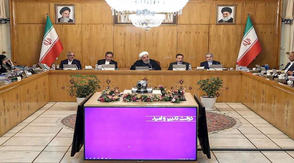 ايران.. الرئيس روحاني يوعز باعداد برنامج للاعمال يتناسب مع ظروف كورونا