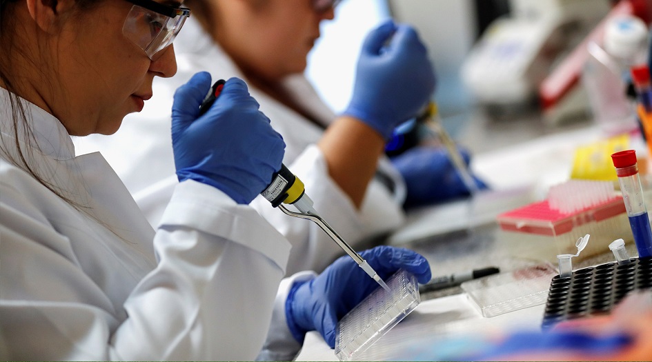 “أوكسفورد” تبدأ غدا تجارب سريرية على لقاح لـ”كورونا”