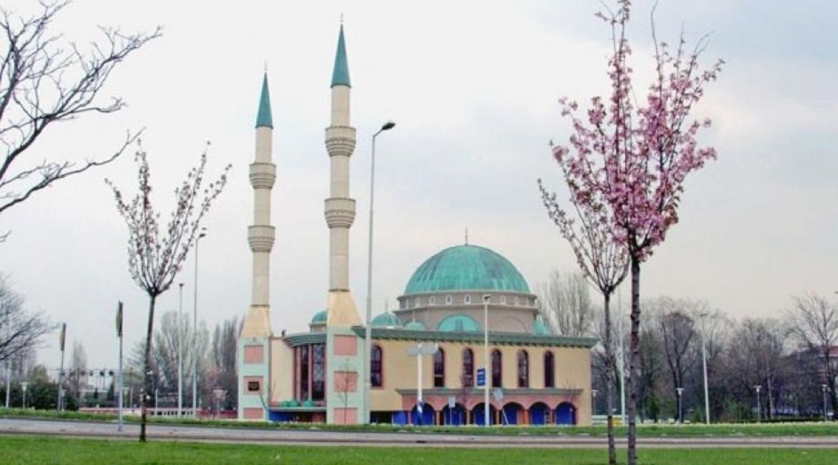 لأول مرة.. رفع الأذان بمكبرات الصوت في "مينيابوليس" الأمريكية