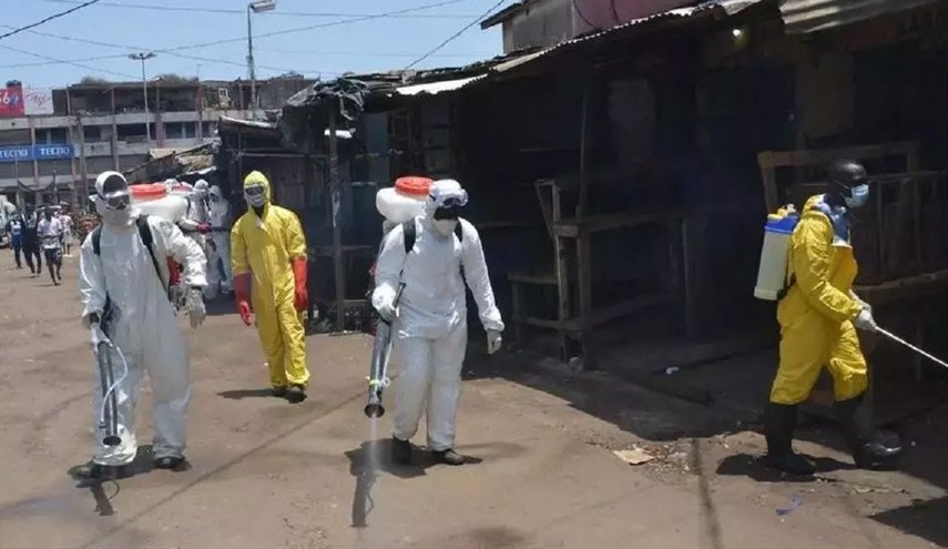 رغم الحظر..متظاهرو غينيا يعيدون فتح المساجد بالقوة