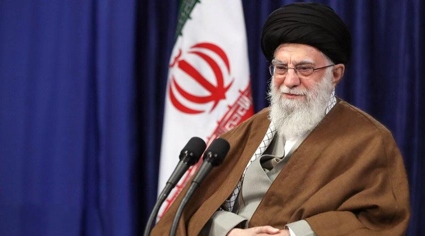 قائد الثورة : حكومة فتية ملتزمة هي العلاج لمشاكل البلاد