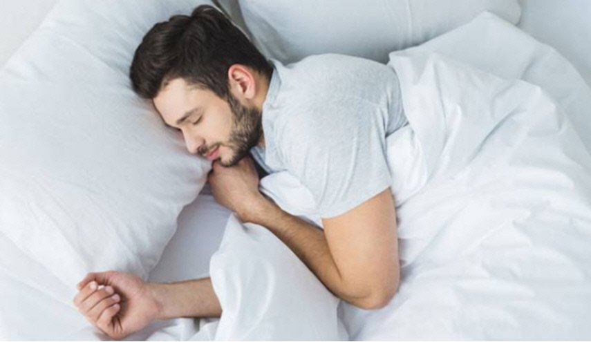 وظيفة تتطلب البقاء نائما في السرير!