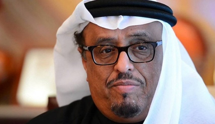 خلفان يثير الجدل بتغريديته عن 