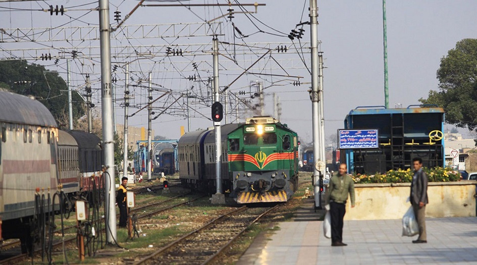ايران تسرع وتيرة تنفيذ المشاريع السككية والطرقية