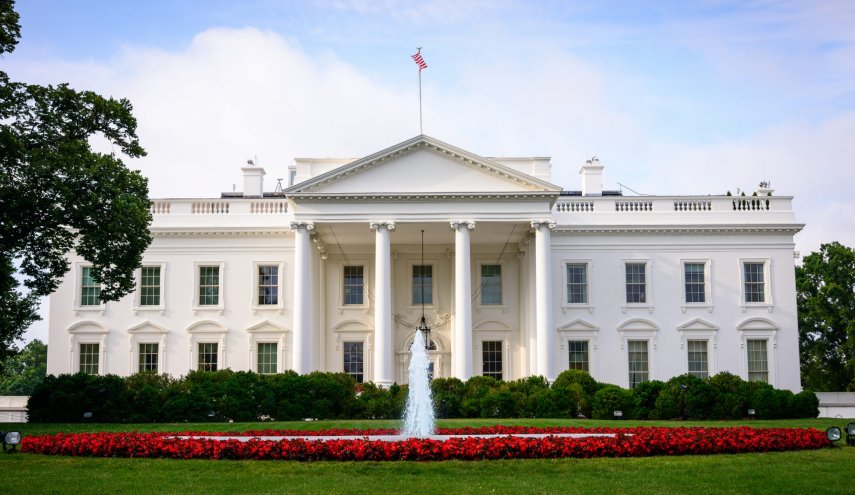 أنباء عن توقيع ترامب 