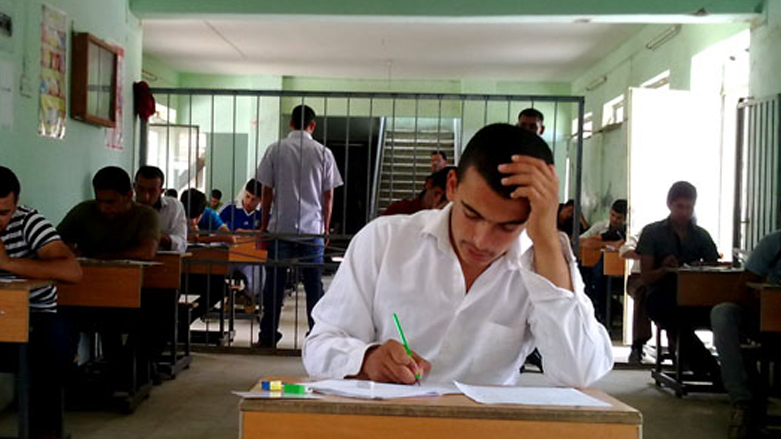 التربية النيابية تصف إجراء الامتحانات بشبه المستحيل وتطلب بسنة عبور