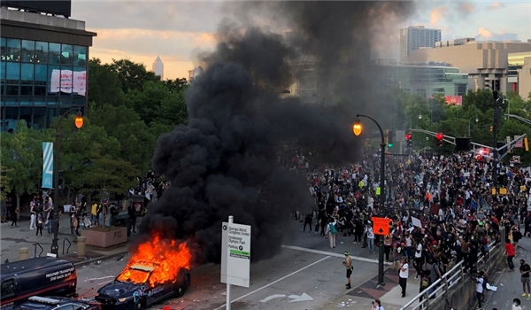 10 ولايات أميركية تستدعي الحرس الوطني لمواجهة احتجاجات شعبية