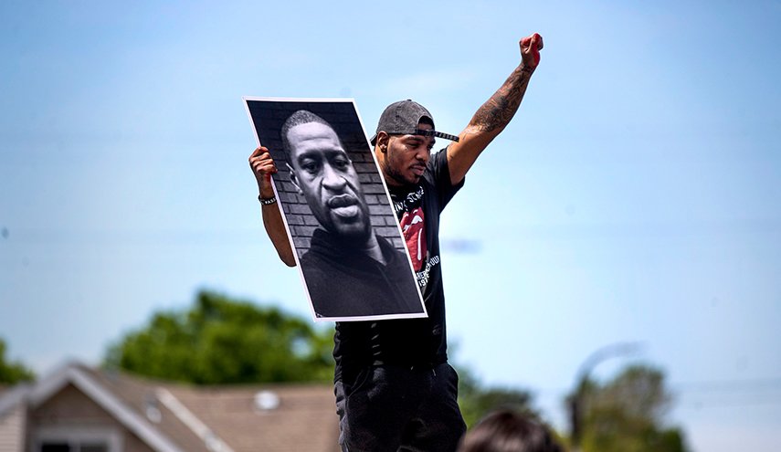 ما هي الحقيقة التي أظهرها تشريح لجثة جورج فلويد؟