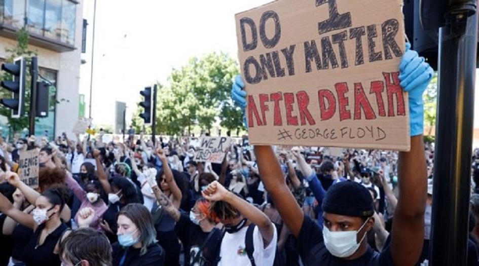 تظاهرات احتجاجية في الكثير من دول العالم تنديدا بالعنصرية الأميركية