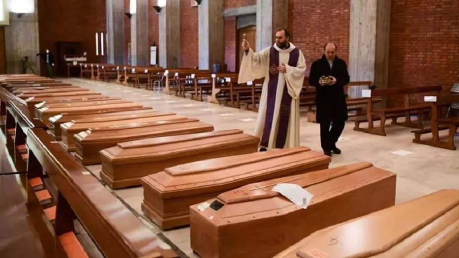 توقعات بوصول أعداد وفيات كورونا في اميركا إلى 145 ألفا حتى أغسطس