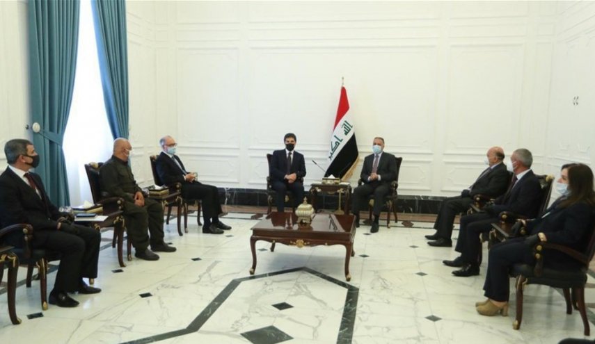 الكاظمي يؤكد لبارزاني أهمية التعاون لتجاوز التحديات الراهنة