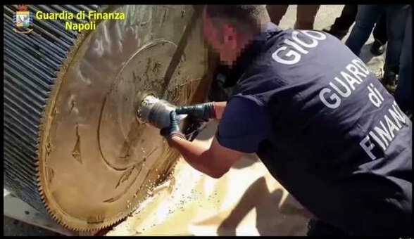 كشف 14 تن آمفتامين توليد داعش در ايتاليا + تصاوير