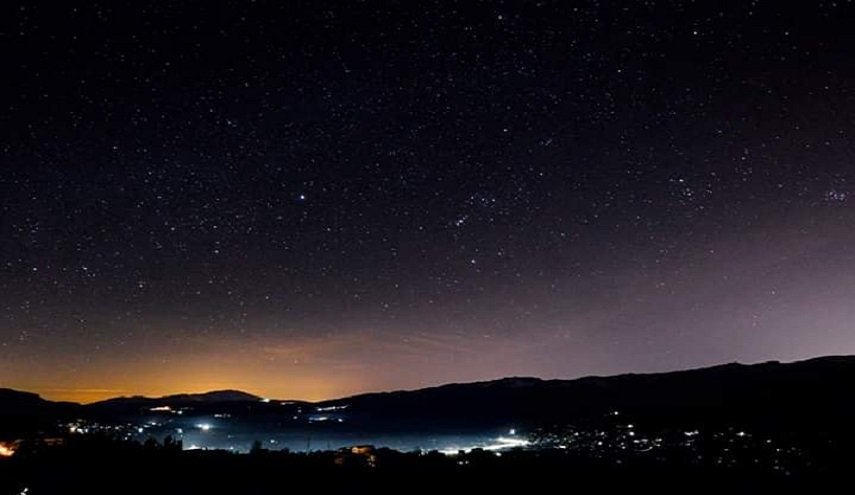 شاهد.. حدث فريد يسطع في سماء بلودان بريف دمشق