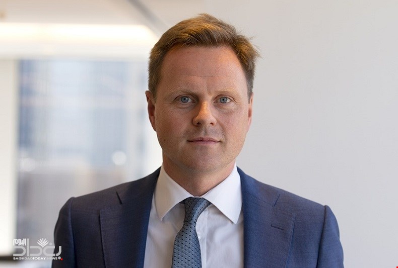 سجال محتدم بين السفير البريطاني وشخصيات عراقية بعد تغريدة عن زيارة ظريف