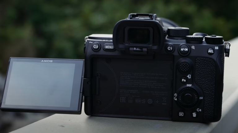 سوني تعلن عن أحدث كاميراتها الرقمية