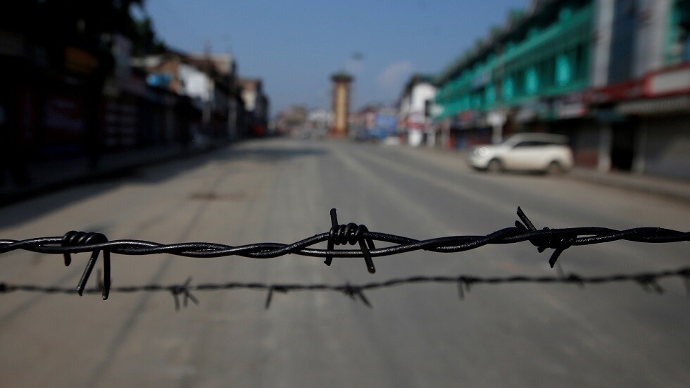 الهند تفرض حظر التجول في كشمير لهذا السبب..