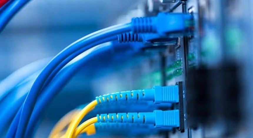 الاتصالات العراقية تعلن "أولى ثمار الصدمة"