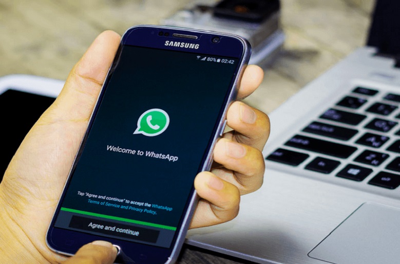 واتساب يطور ميزة جديدة منتظرة عن سجل الدردشات