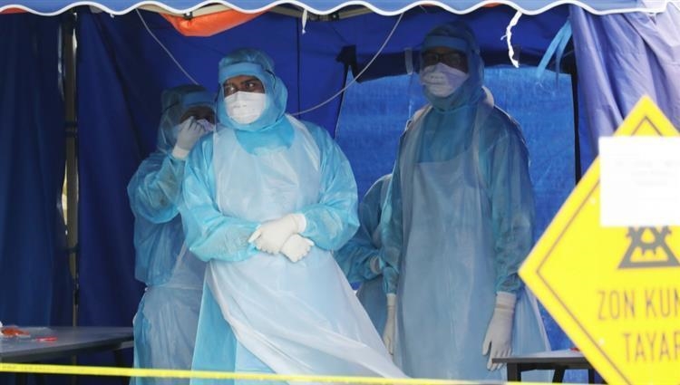 سلالة أقوى من كورونا 10 مرات في ماليزيا !