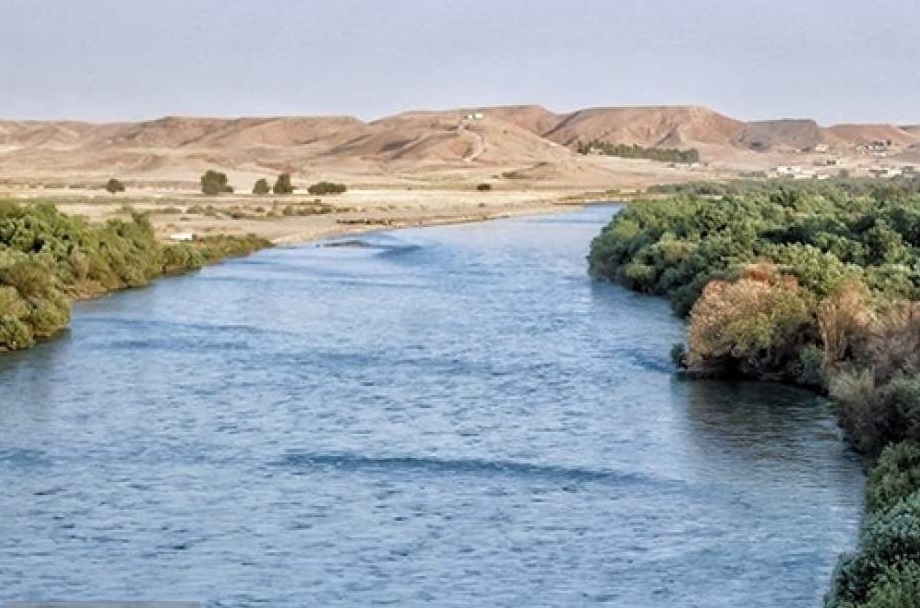إيران تستخدم مياهها الجوفية لتبقى الأنهار تتدفق على العراق