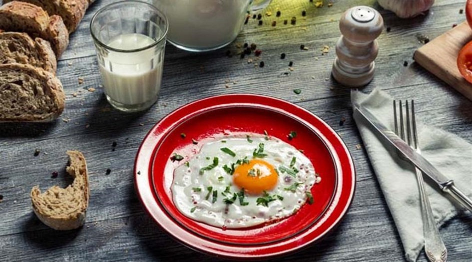 هل صحيح أن لون الطبق يسرّع عملية فقدان الوزن؟