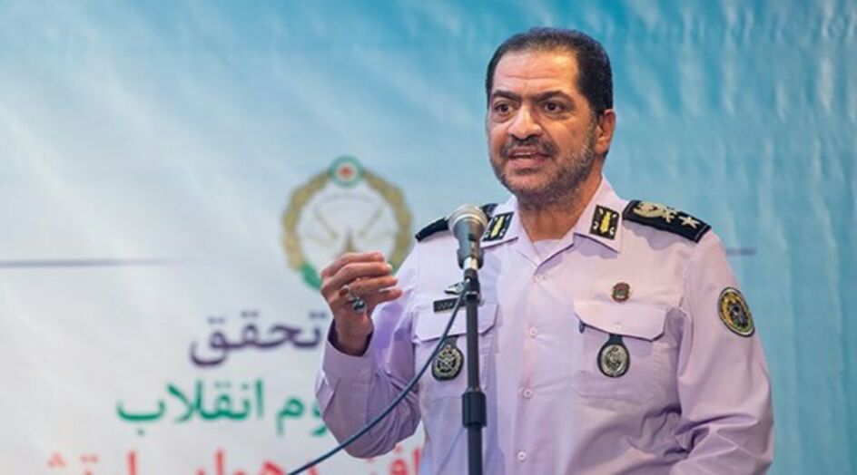 قائد الدفاع الجوي بالجيش الايراني يتفقد منطقة الدفاع الجوي جنوب شرق البلاد