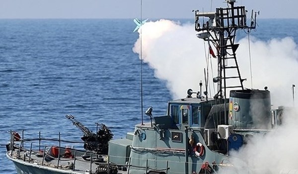 مناورات الجيش الايراني... اطلاق صاروخ كروز سطح-سطح "نصر"