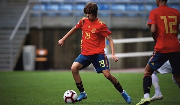 ريال مدريد يخطف جوهرة "الغواصات الصفراء"