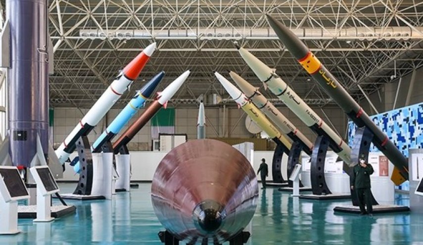 حرس الثورة الاسلامية يعرض منجزاته في "الواحة الوطنية الجوفضائية" +صور