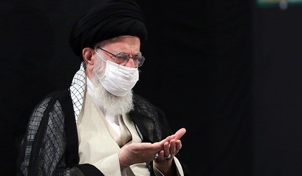 إقامة مراسم قراءة زيارة الاربعين بحضور الامام الخامنئي