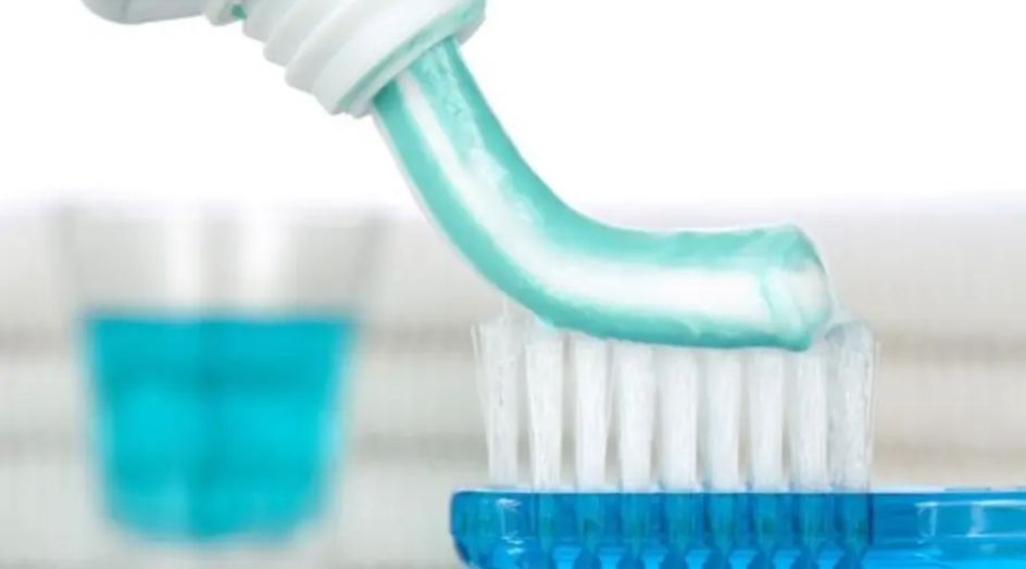 بروفيسور: معجون الأسنان قد يحميك من عدوى كورونا!
