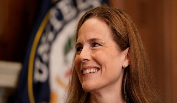 أمريكا... الديمقراطيون يقاطعون التصويت على تعيين قاضية المحكمة العليا