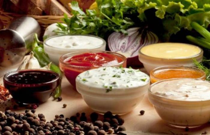 احذر... 5 إضافات للطعام تزيد وزنك وتضر صحتك