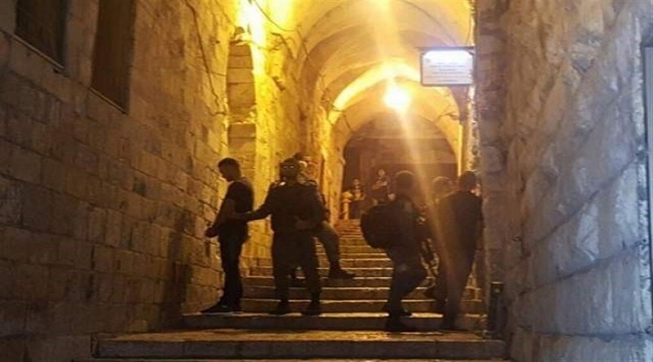 حملة مداهمات واعتقالات بالضفة الغربية