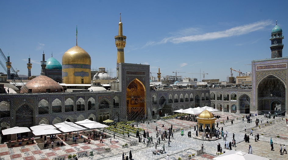 تزيين الحرم الرضوي بالزهور بمناسبة ذكرى المولد النبوي الشريف (ص)