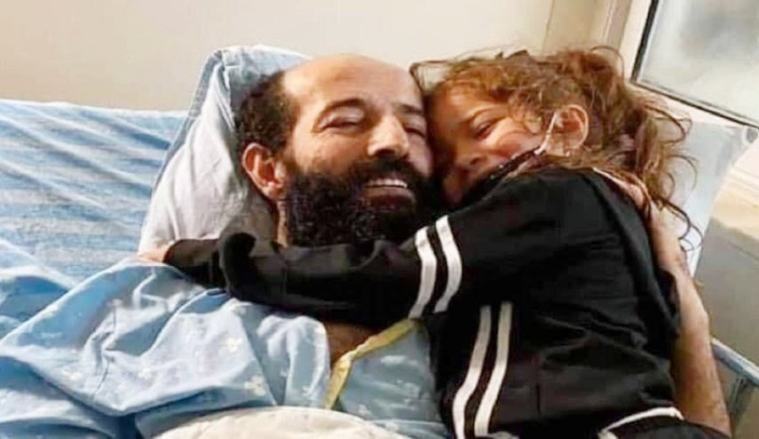 الأسير الفلسطيني ماهر الأخرس ينتصر