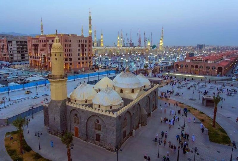 غمامه مسجدي در نزديكي مسجد النبي 
