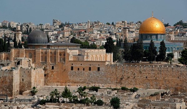 "عكاظ" السعودية تشكك بالمسجد الأقصى و ترى انه لم يكن القبلة الأولى للمسلمين!