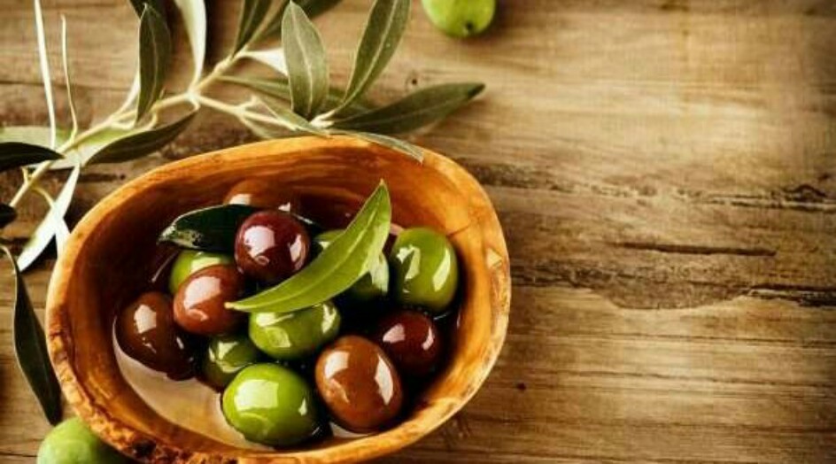 أسرار الزيتون وفوائده .. وكيف يمكنكم التفرقة بين الزيتون الأصلي وغير الأصلي
