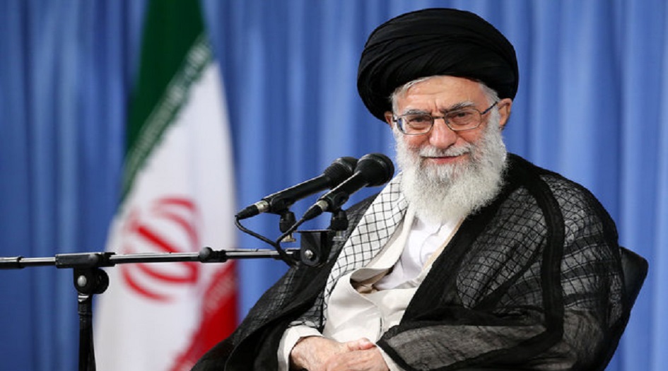 الامام الخامنئي: التعبئة ثروة كبيرة وهبة إلهية للشعب الايراني