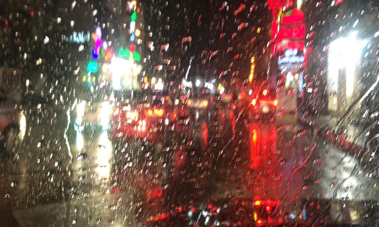 متنبئ جوي : محافظات عراقية على موعد مع موجة امطار جديدة تبدأ هذه الليلة ؟!