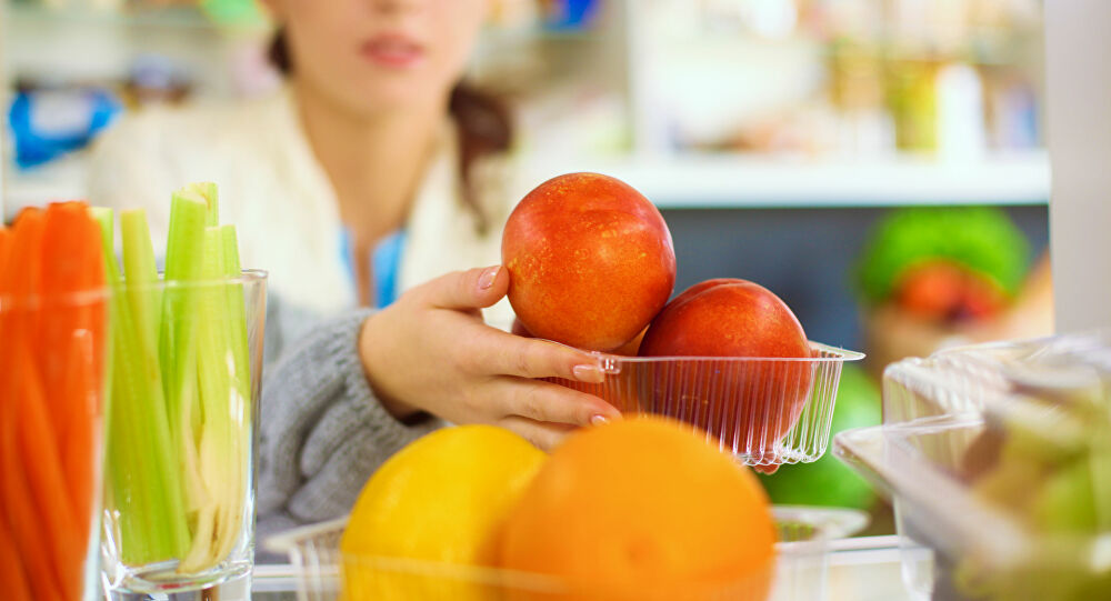 ما الأفضل لفقدان الوزن... تناول الخضار أم شربها كعصائر؟