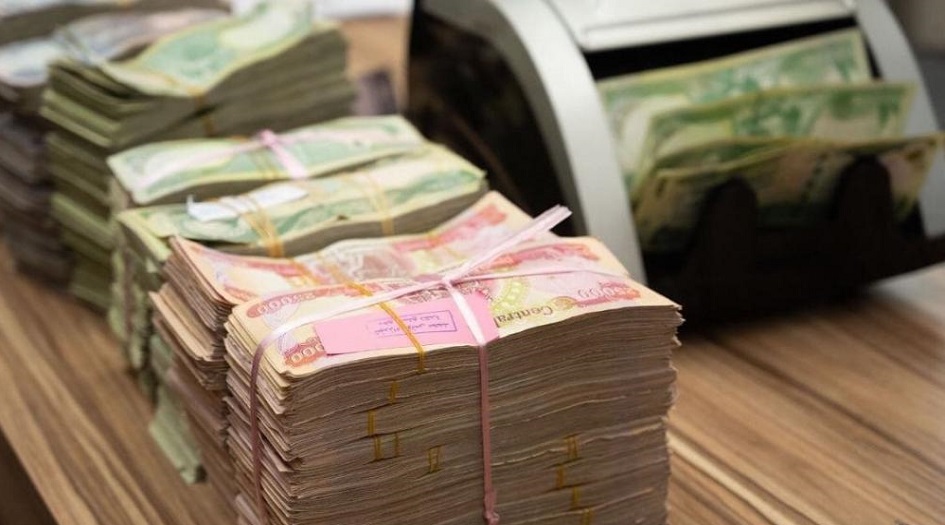 العراق.. توضيح حكومي مهم عن الرواتب وضريبة الدخل والوقود