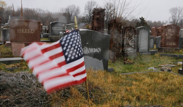 أمريكا تسجل 3362 وفاة جديدة بكورونا