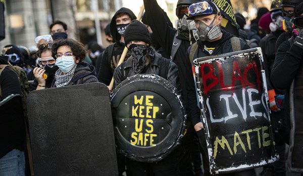 مقتل رجل أسود على يد شرطي يثير غضبا في الولايات المتحدة