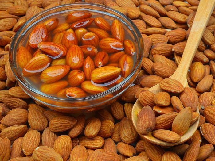 خواص باورنكردني بادام خيس خورده 