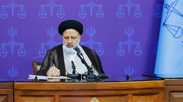 رئیس قوه قضائیه:  اموال نامشروع مسئولان پس گرفته شود