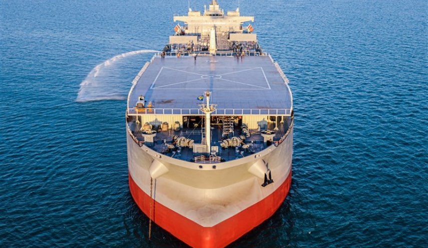 شاهد.. انضمام سفينة "مكران" إلى القوات البحرية الإيرانية